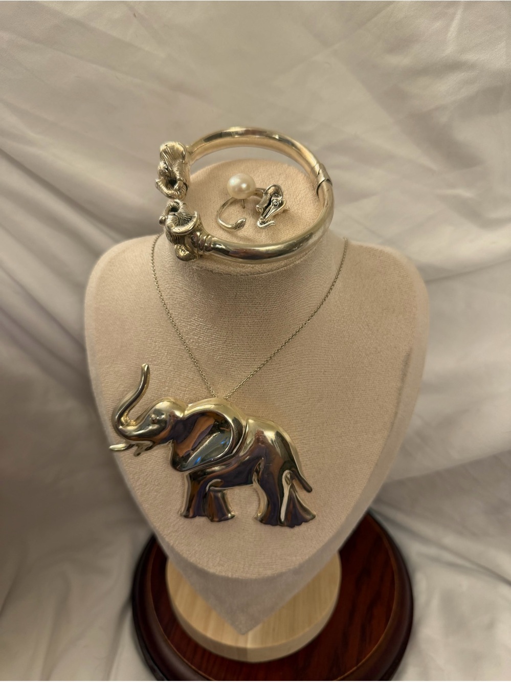 Silver Elephant Pendant Necklace - Women Jewelry
